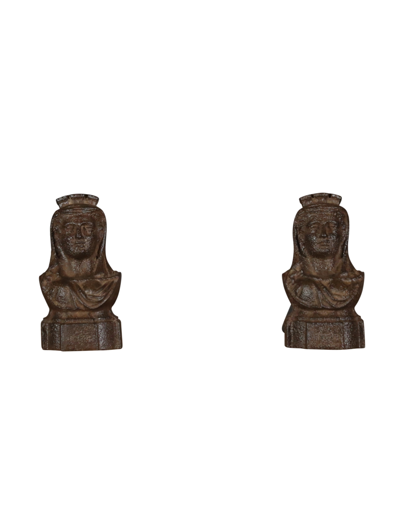 Maison Leon Van den Bogaert Paire de chenêts 19e siècle en fonte