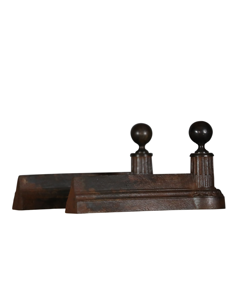 Maison Leon Van den Bogaert Zeitloses klassisches französisches Kamin-Ensemble