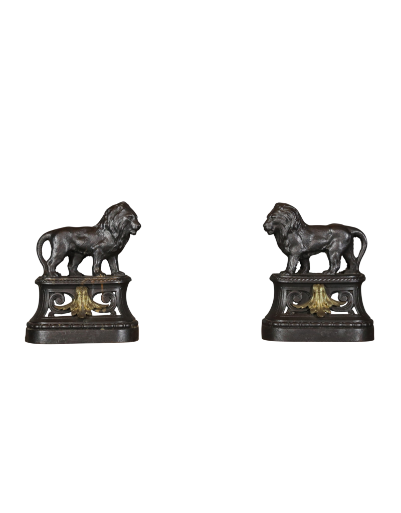 Maison Leon Van den Bogaert Décoration de cheminée à motif de lion