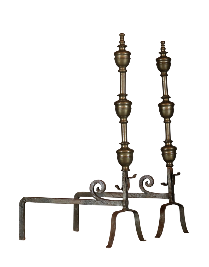 Maison Leon Van den Bogaert Ensemble De Décoration De Cheminée XVI Siècle