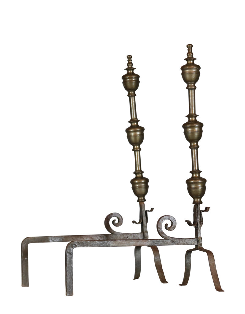 Maison Leon Van den Bogaert Ensemble De Décoration De Cheminée XVI Siècle