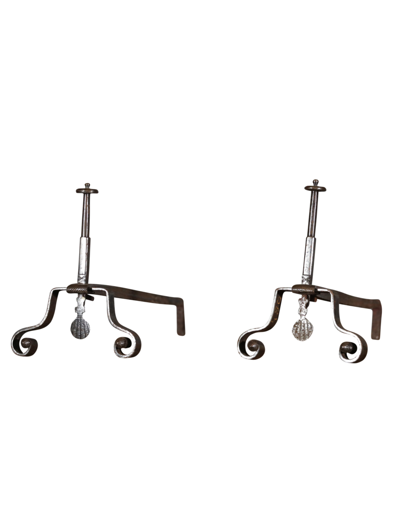 Maison Leon Van den Bogaert Jakobsmuschel-Details für offenen Kamin