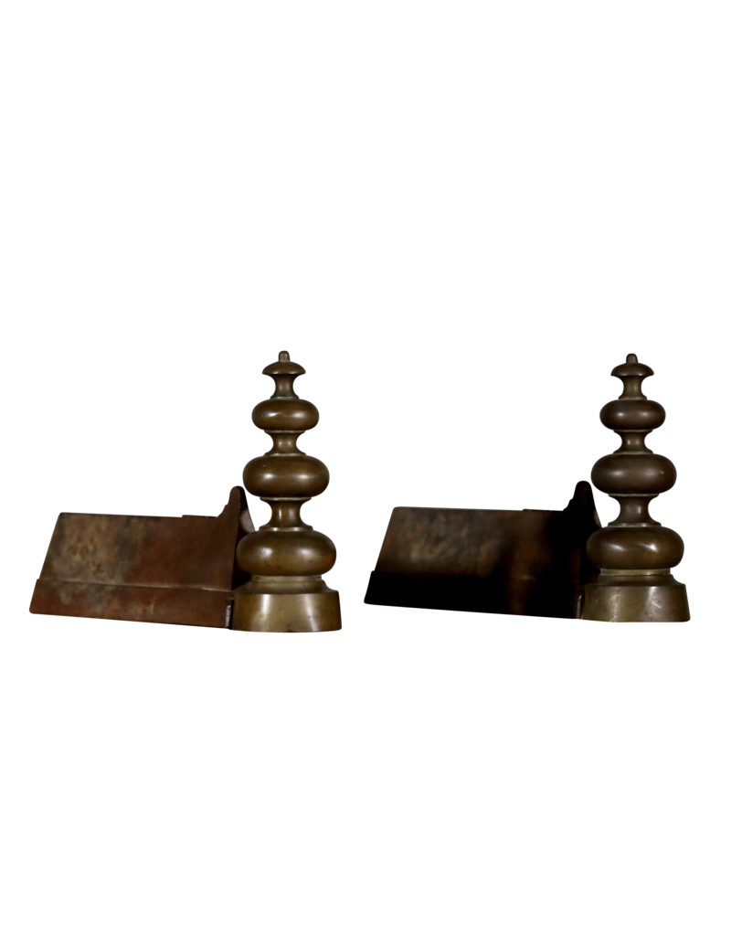 Zeitloser klassischer französischer Andiron