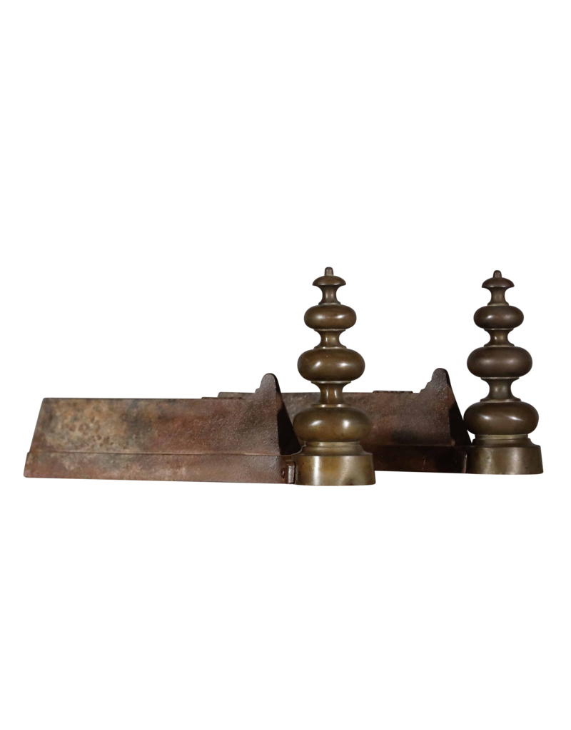 Zeitloser klassischer französischer Andiron