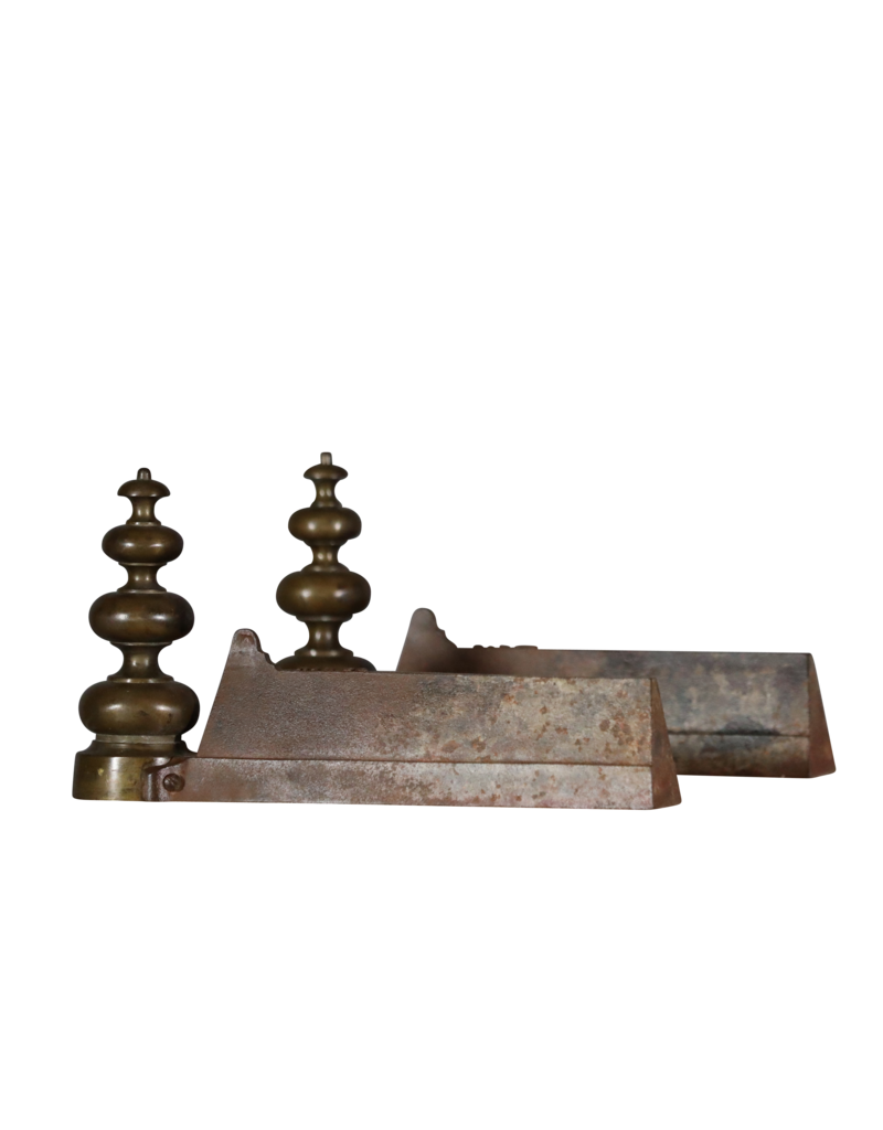 Zeitloser klassischer französischer Andiron