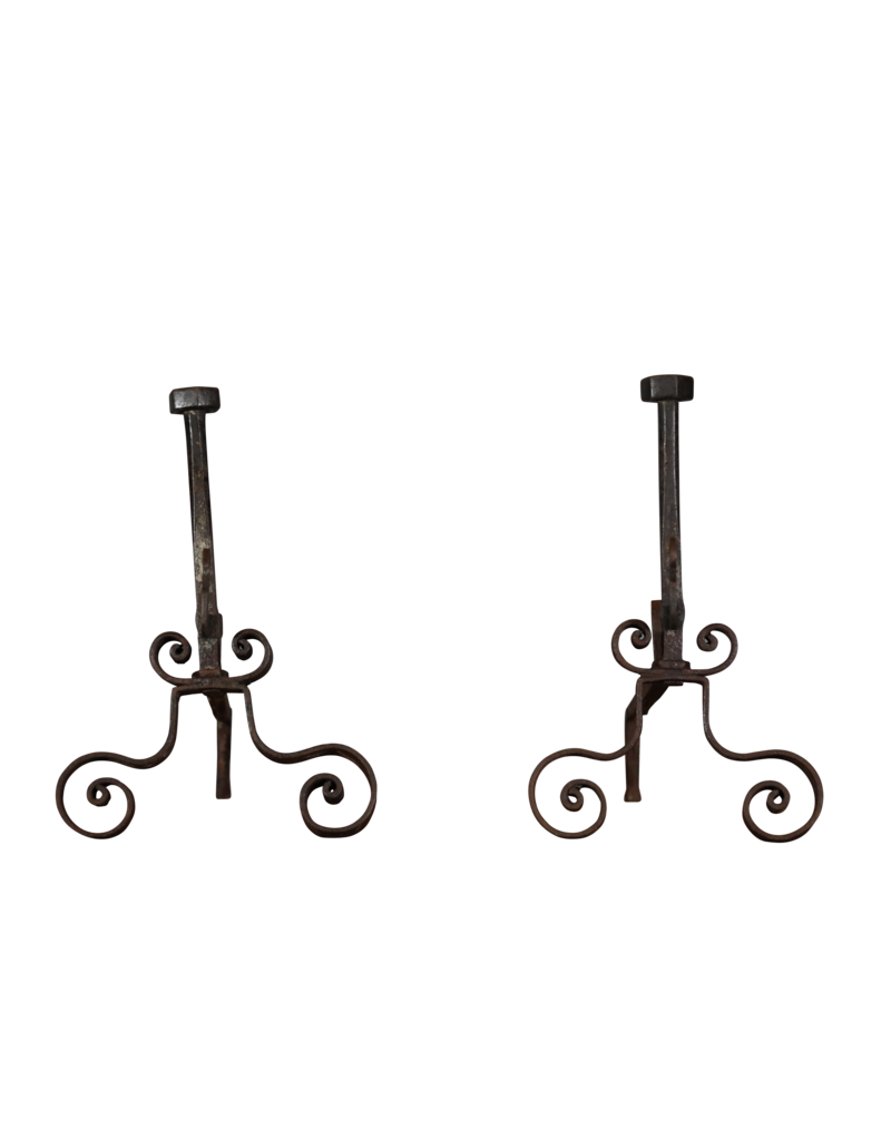Maison Leon Van den Bogaert Rustieke Elegante Franse Vuurbokken