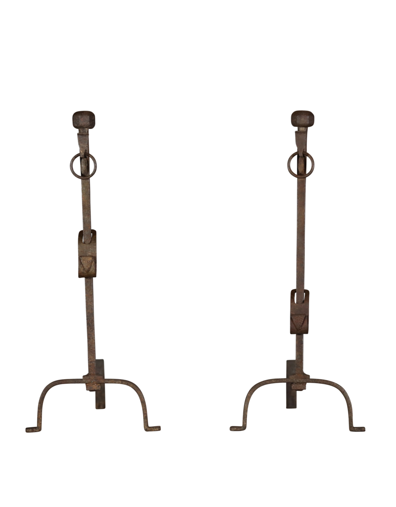 Maison Leon Van den Bogaert Stevige En Elegante Haard Decor Objecten