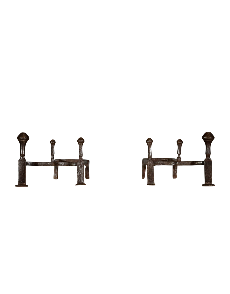 Maison Leon Van den Bogaert Andiron Del Hierro Forjado Del Período Del Siglo XVIII