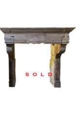 French Renaiscance Period Vintage Fireplace Surround In Limestone