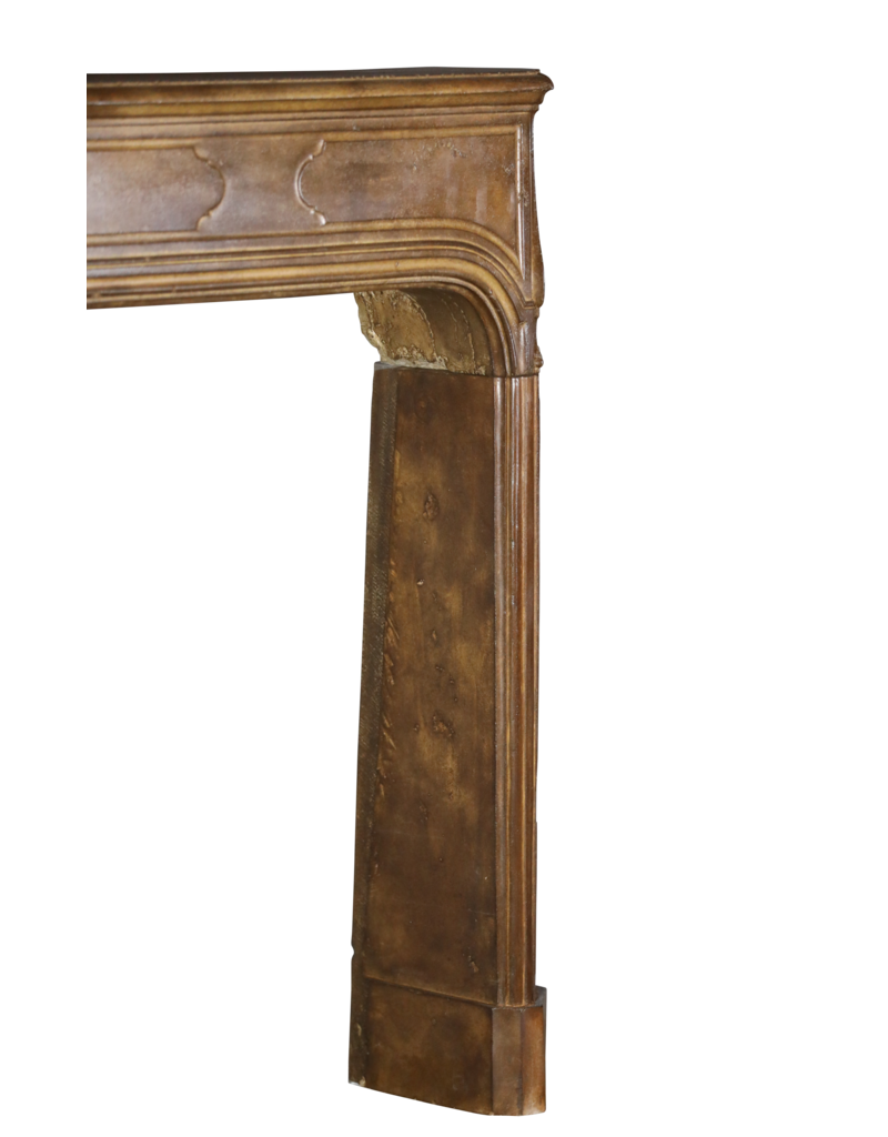 Maison Leon Van den Bogaert Stattlicher französischer Steinkamin