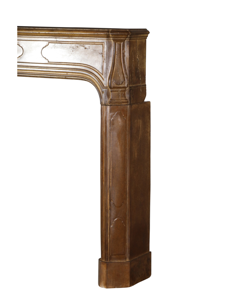 Maison Leon Van den Bogaert Stattlicher französischer Steinkamin