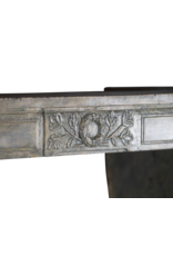 Maison Leon Van den Bogaert Eleganter Kamin Mit Grüner Patina