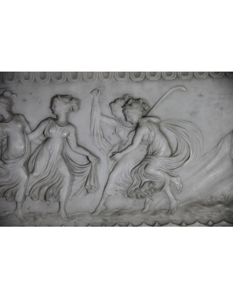 Bas-Relief En Marbre Blanc D'après Jean Goujon