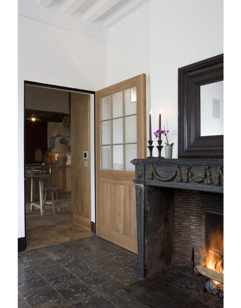 Maison Leon Van den Bogaert Blauw Grijze Stenen Vloeren Met Fossielen Schelpen
