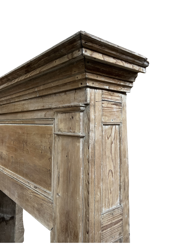 Maison Leon Van den Bogaert Oberer Kaminmantel aus Kiefernholz