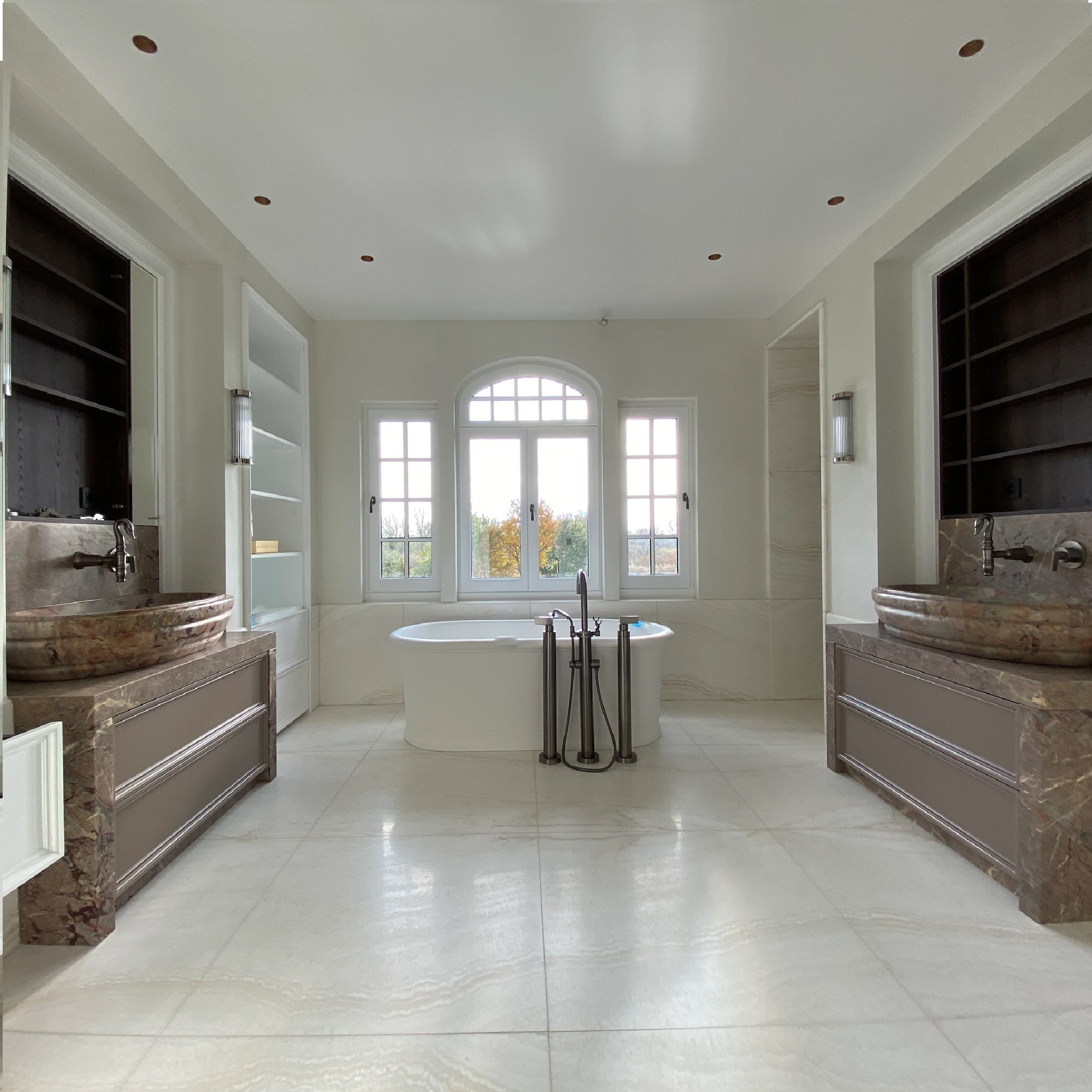 Large_Marble_Sinks_Bathrooms_&_Antique_Waterworks_Taps_Faucets