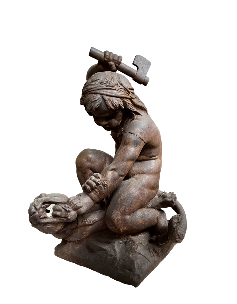 Estatua Antigua De Fuente De Hierro Fundido