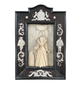 Maison Leon Van den Bogaert Regina Elizabeth of England