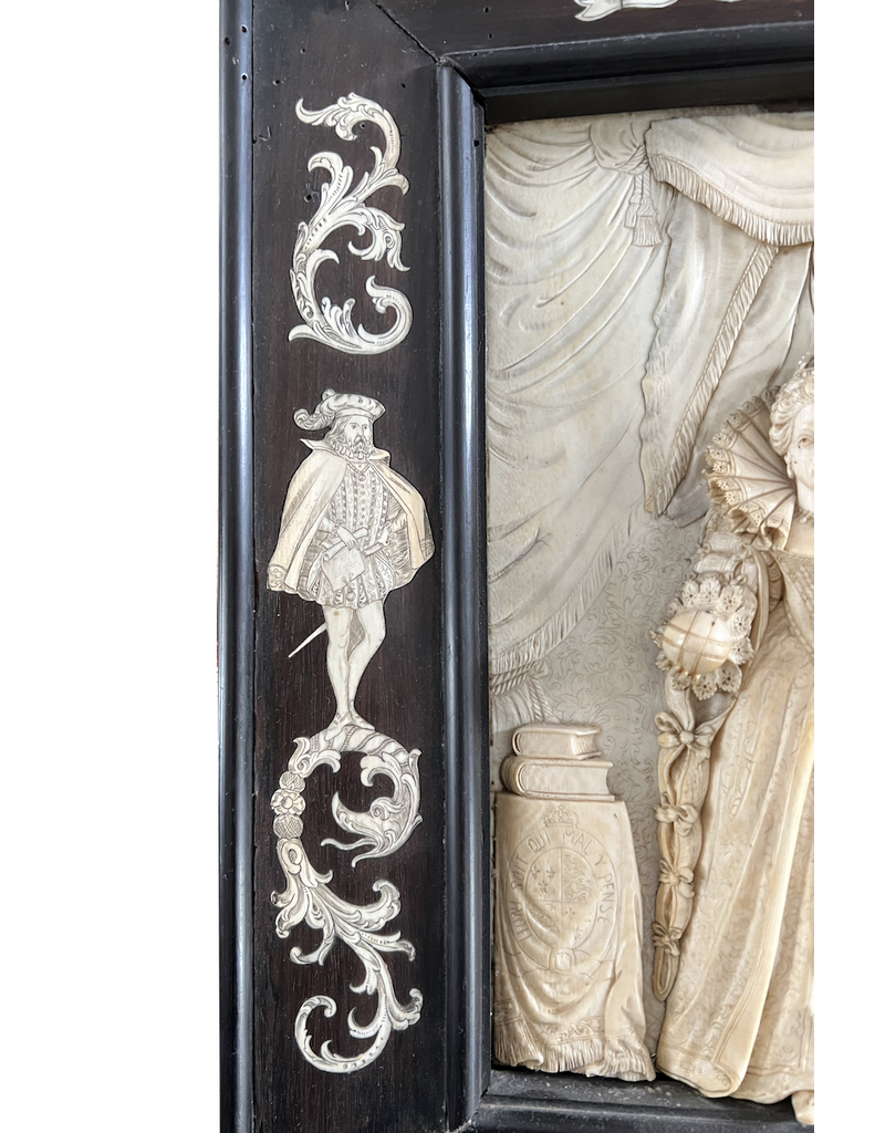 Maison Leon Van den Bogaert Regina Isabel De Inglaterra Panel Antiguo De Marfil Y Madera
