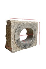 Auténtico Material De Construcción Recuperado De Provenza O Ojo De Buey De Piedra