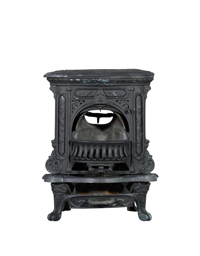 Estufa Pequeña De Hierro Fundido - The Antique Fireplace Bank