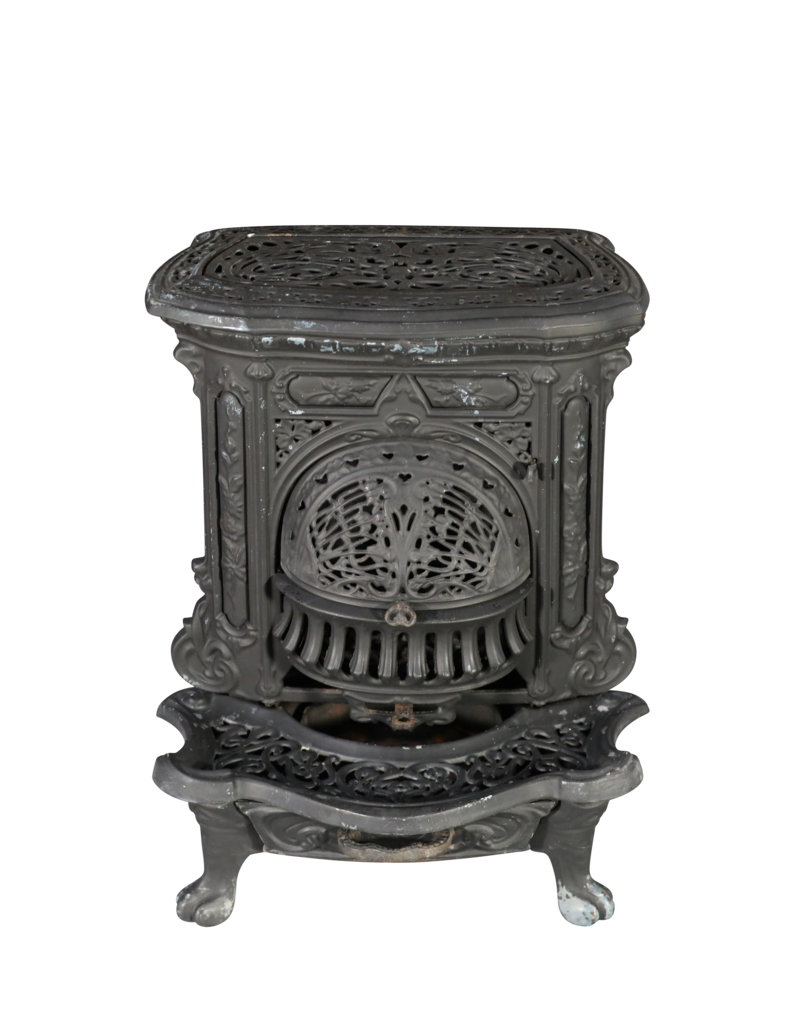 Maison Leon Van den Bogaert Petit Poêle En Fonte