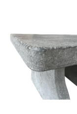 Maison Leon Van den Bogaert Robuster belgischer Blaustein-Gartentisch