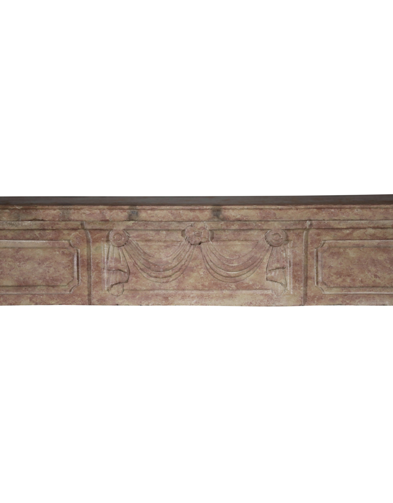 Maison Leon Van den Bogaert Rustikale Kaminumrandung aus Stein aus dem 18. Jahrhundert