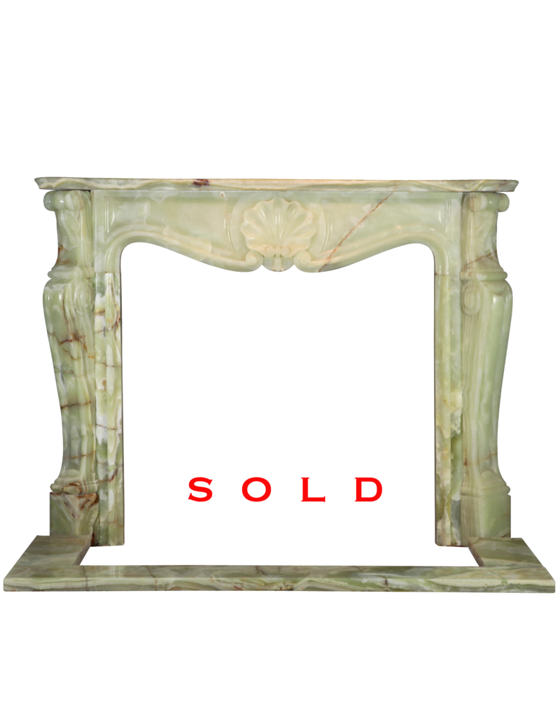 Maison Leon Van den Bogaert Klassische Kaminverkleidung aus grünem Onyx