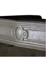 Maison Leon Van den Bogaert Klassischer Französischer Kamin Aus Weißem Stein