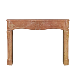 Maison Leon Van den Bogaert Französischer Vintage-Kamin mit geraden Beinen