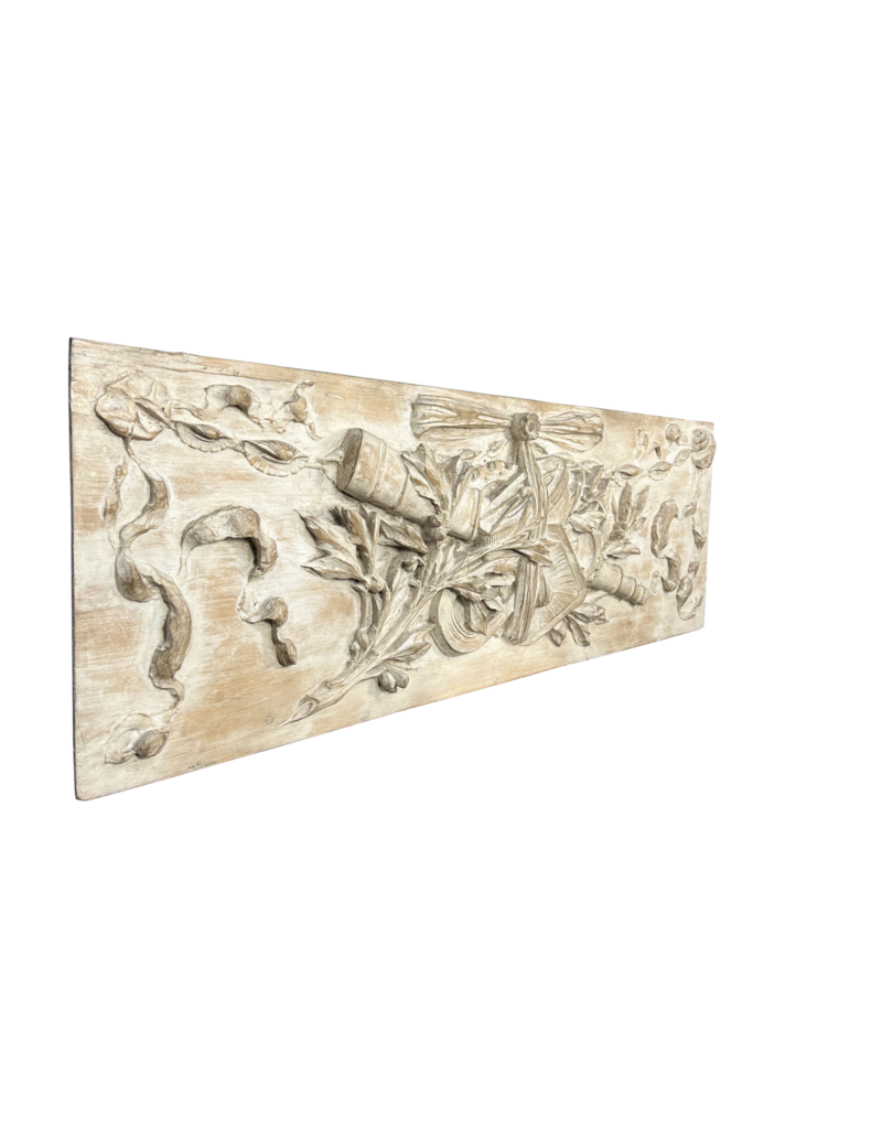 Maison Leon Van den Bogaert Panel De Madera Con Atributos Marítimos