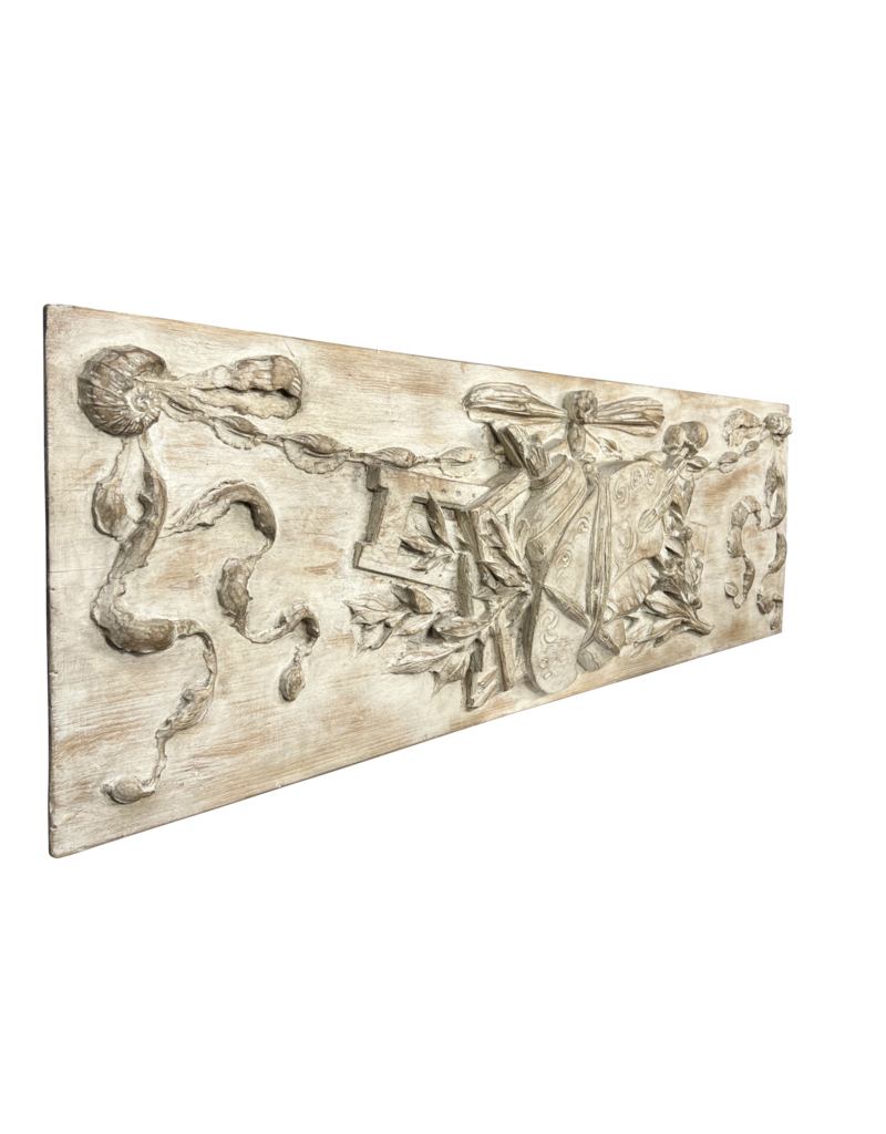 Maison Leon Van den Bogaert Holztafel mit Malerattributen