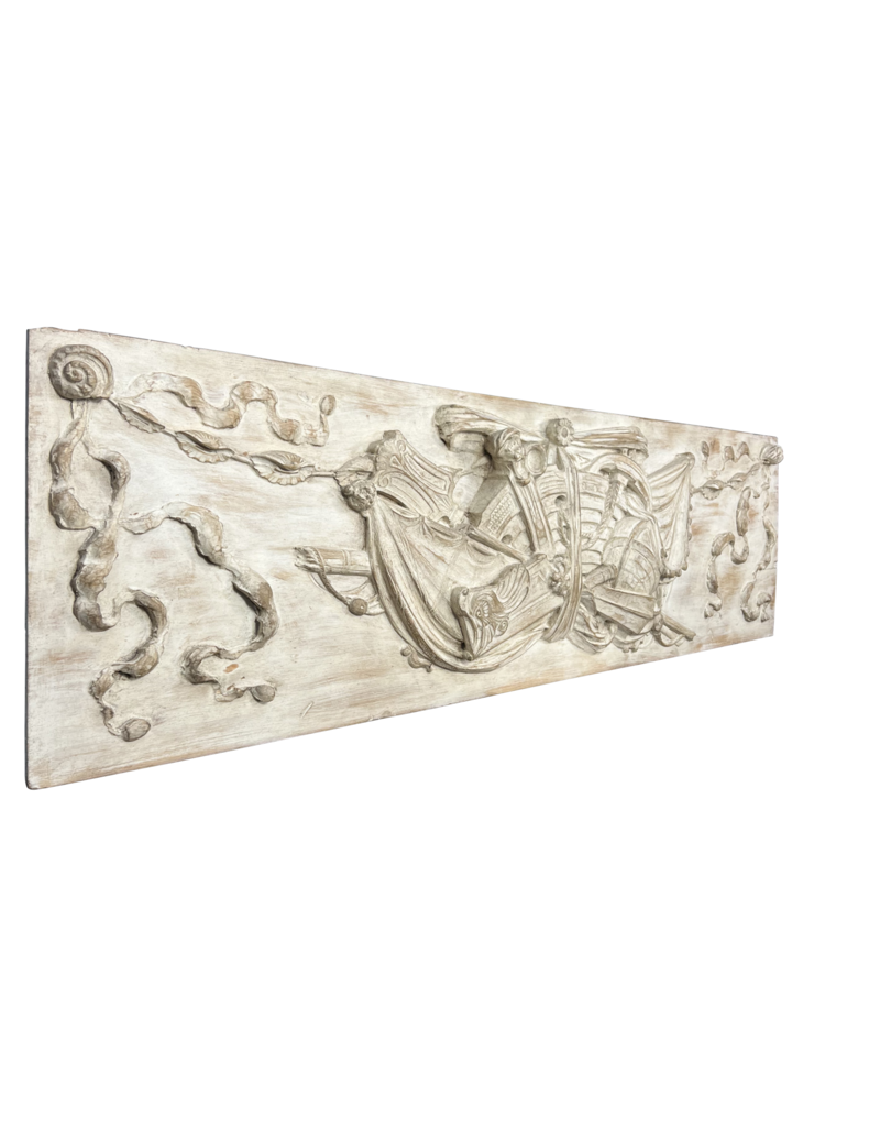 Maison Leon Van den Bogaert Holztafel mit maritimen Attributen