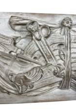 Maison Leon Van den Bogaert Panel De Madera Con Atributos Marítimos