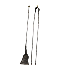 Maison Leon Van den Bogaert Originales französisches Kaminbesteck-Set mit Messingdetails auf der Oberseite