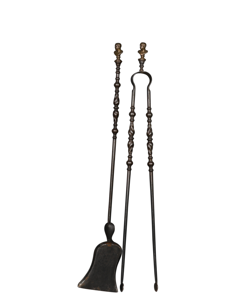 Maison Leon Van den Bogaert Außergewöhnliches Kaminbesteck-Set aus Schmiedeeisen mit messingköpfen