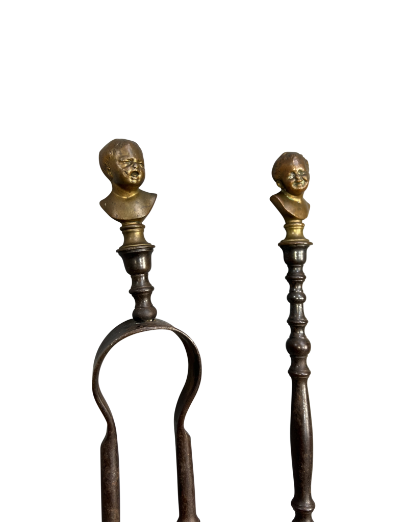Maison Leon Van den Bogaert Außergewöhnliches luxus-Kamindekor-Kaminwerkzeug-set mit putten