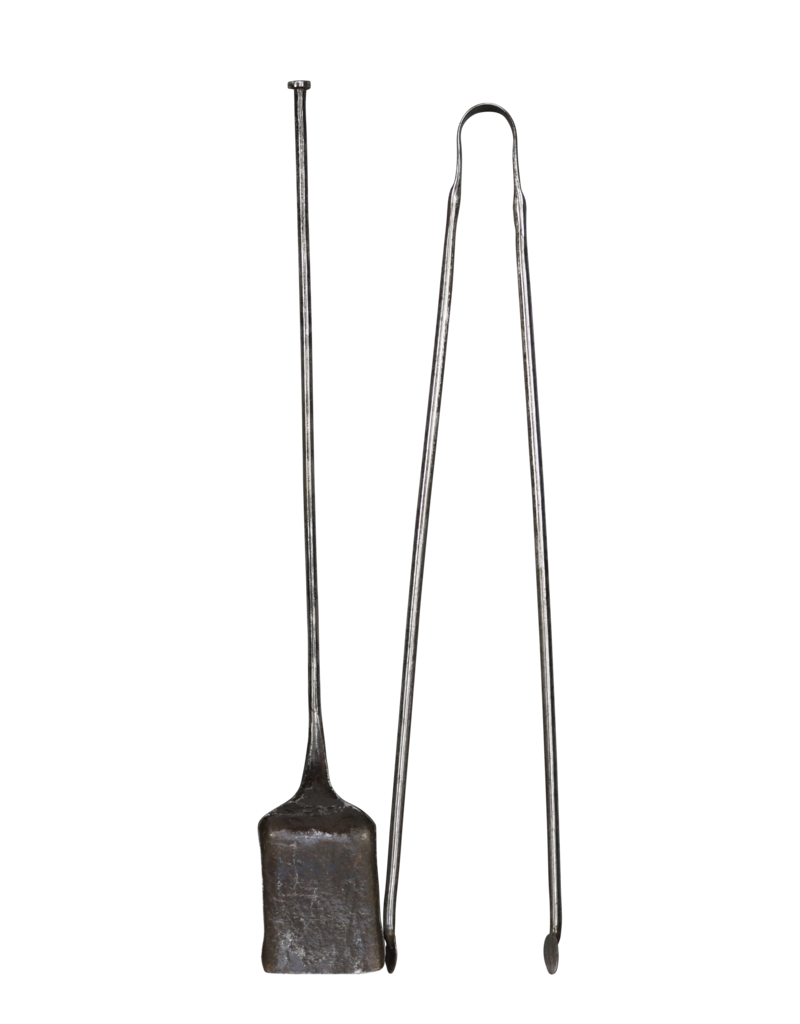Maison Leon Van den Bogaert Juego De Herramientas Para Chimenea De Hierro Forjado, Siglo XVII