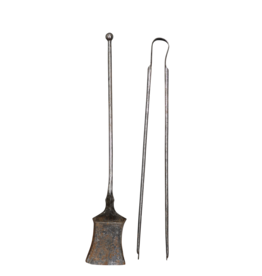 Maison Leon Van den Bogaert Herramientas Laterales Para Chimenea De Hierro Forjado Del Siglo XVII Procedentes De Francia