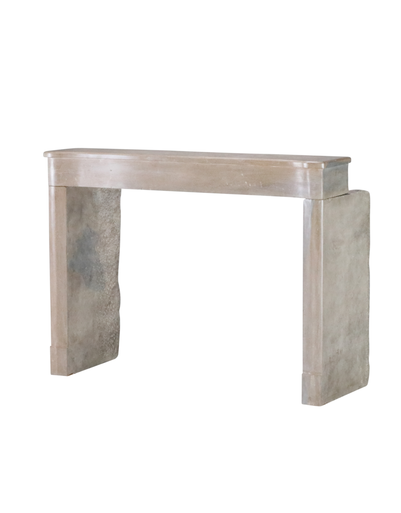 Maison Leon Van den Bogaert Habillage De Cheminée En Pierre Intemporelle Beige Bicolore De France