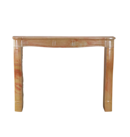 Maison Leon Van den Bogaert Elegante Vintage-Kaminverkleidung Aus Französischem Stein