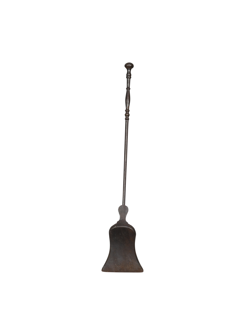 Maison Leon Van den Bogaert Pala De Hierro Forjado Para Una Decoración Original De Chimenea