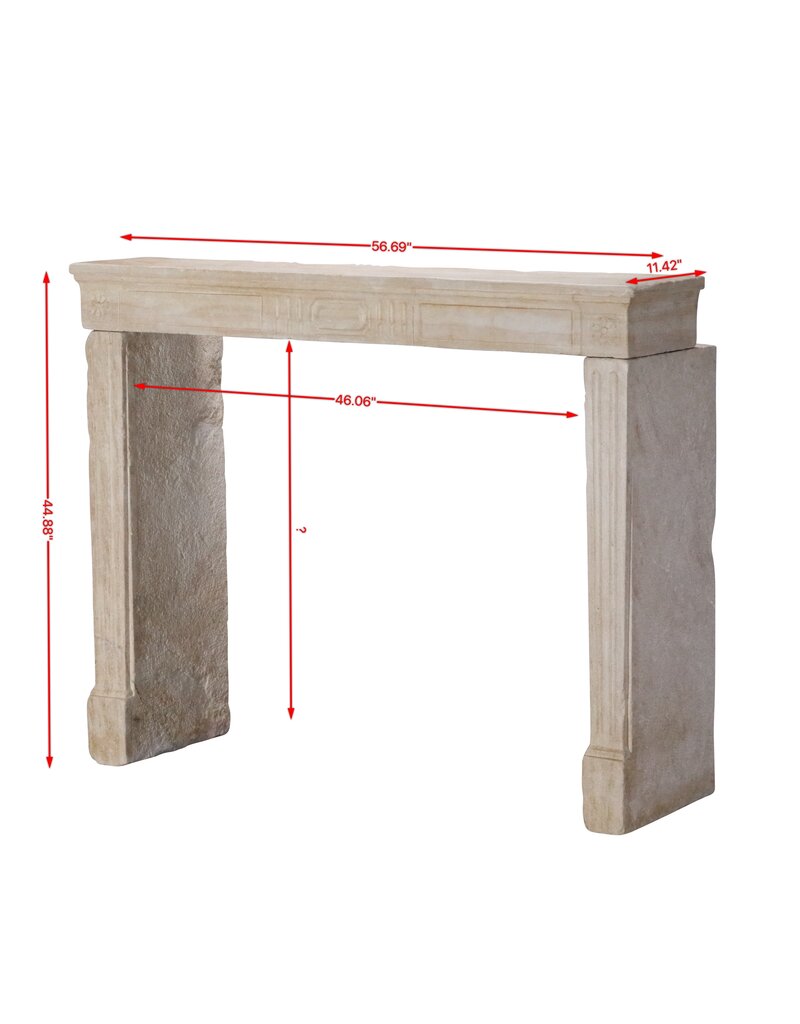 Maison Leon Van den Bogaert 140 cm Breite Kaminumrandung aus Kalkstein