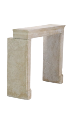 Maison Leon Van den Bogaert 140 cm Breite Kaminumrandung aus Kalkstein