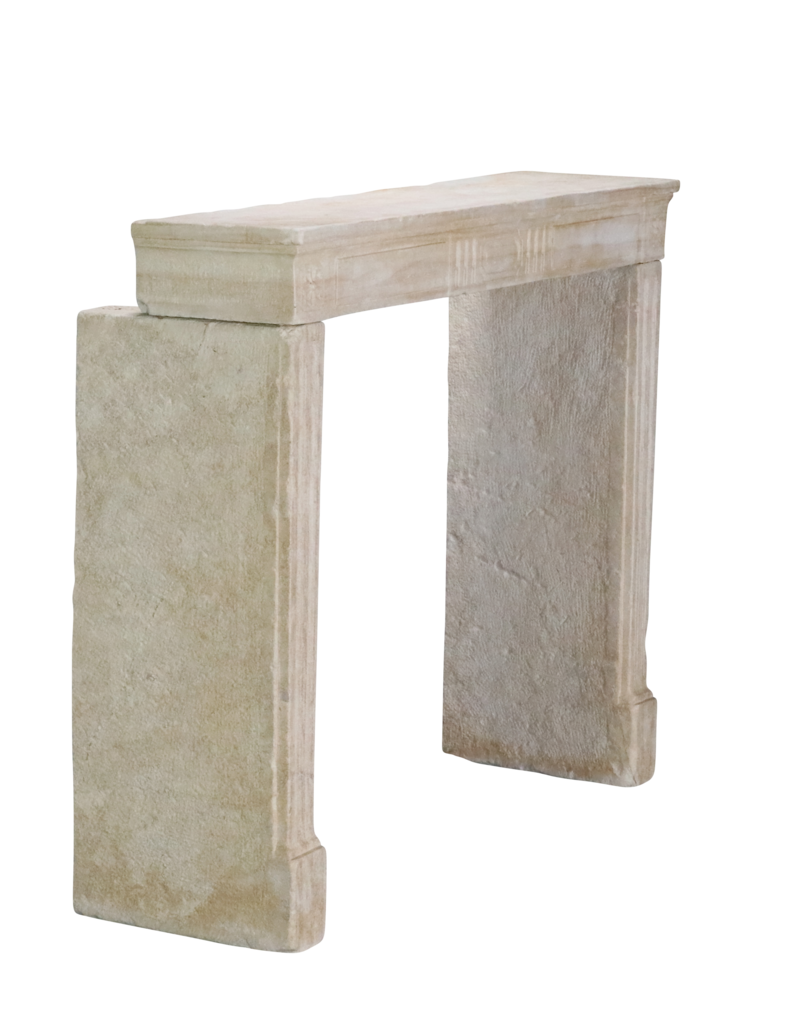 140 cm breite Kaminverkleidung aus Kalkstein
