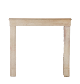 Maison Leon Van den Bogaert Elegante französische Kaminverkleidung aus Kalkstein