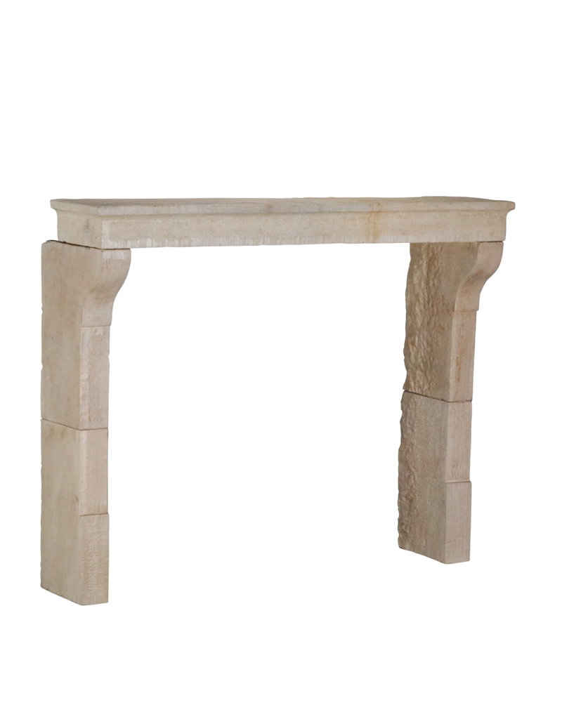 Maison Leon Van den Bogaert Französischer heller Steinkamin