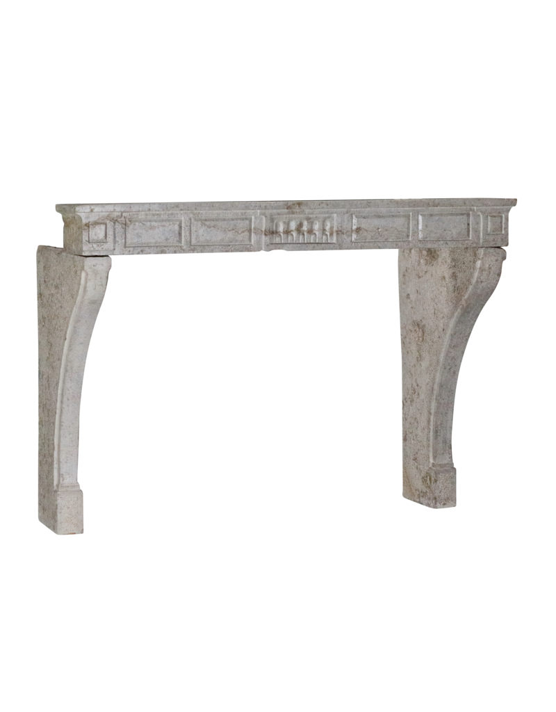 Maison Leon Van den Bogaert Cheminée française récupérée en pierre calcaire beige foncé