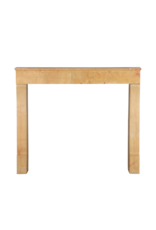 Maison Leon Van den Bogaert Cheminée en pierre de couleur beige